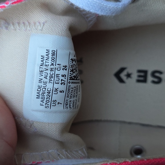 Converse Chuck Taylor All Star Low  Canvas Neon Pink Sneakers Size 7 - Picture 9 of 14